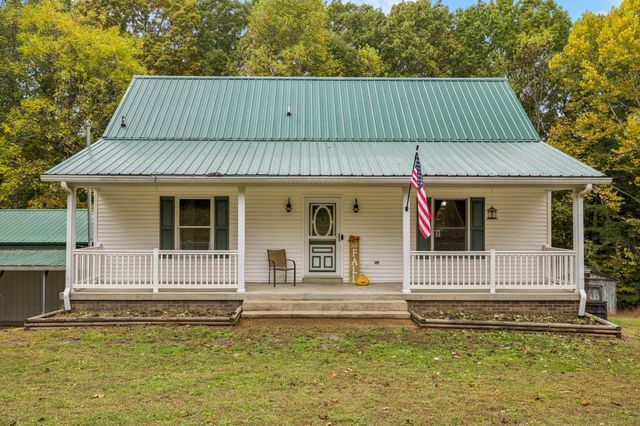 207 Robinson Dr, Dickson, TN 37055