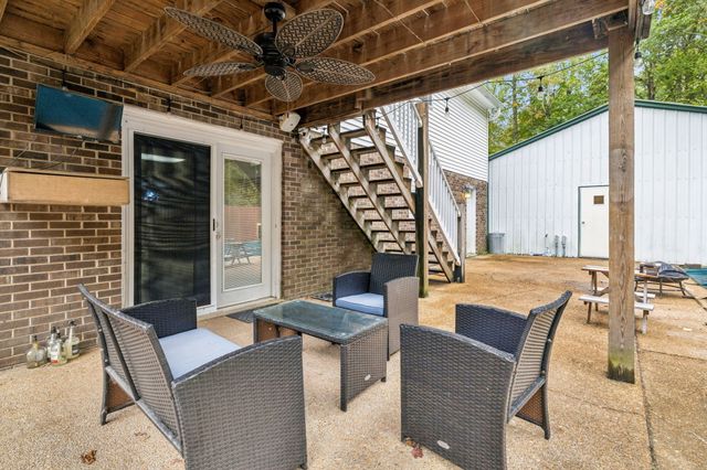 207 Robinson Dr, Dickson, TN 37055