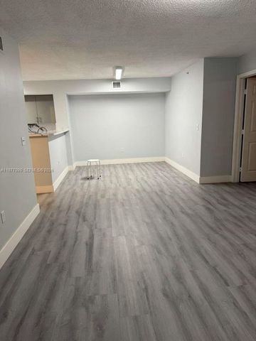 677 SW 111th Ave 202, Pembroke Pines, FL 33025