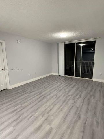 677 SW 111th Ave 202, Pembroke Pines, FL 33025