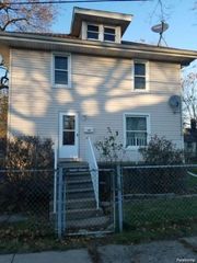 140 W Howard Street, Pontiac, MI 48342