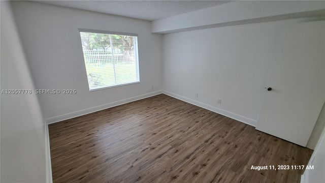 15770 SW 106th Ter 104, Miami, FL 33196