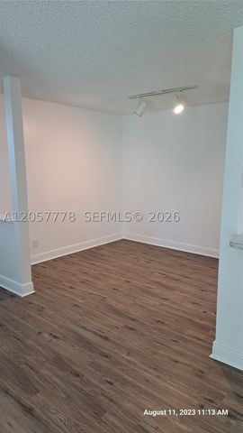 15770 SW 106th Ter 104, Miami, FL 33196