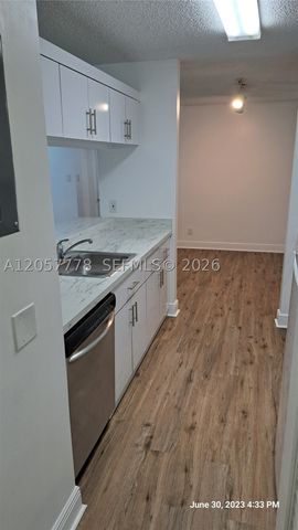 15770 SW 106th Ter 104, Miami, FL 33196