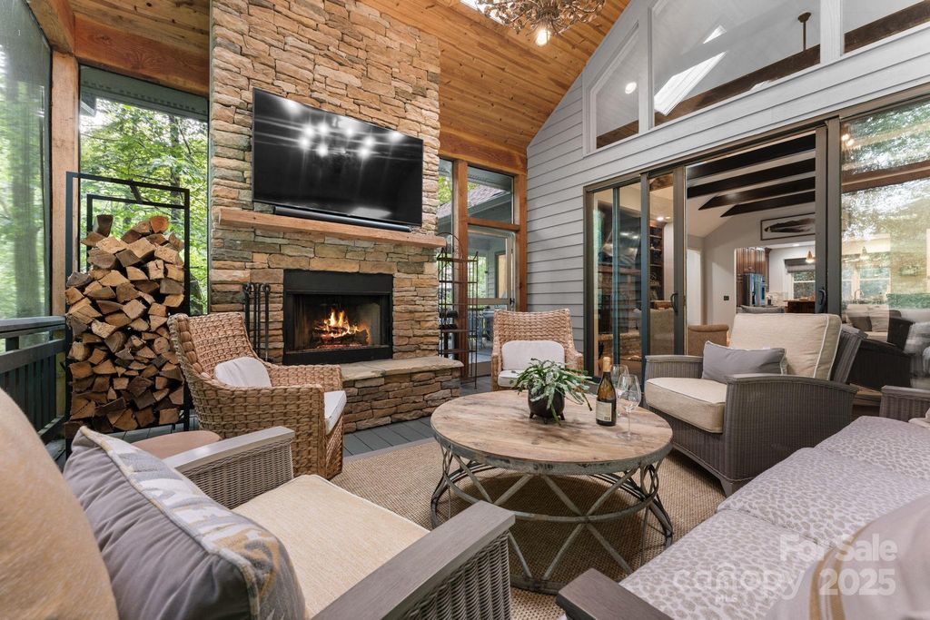 16 Hemlock Way 278, Highlands, NC 28741