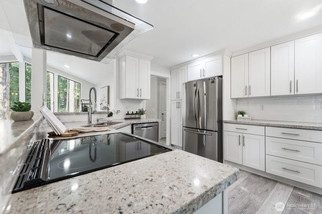 25120 SE 14th Street, Sammamish, WA 98075