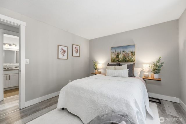 25120 SE 14th Street, Sammamish, WA 98075