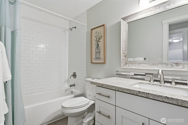 25120 SE 14th Street, Sammamish, WA 98075