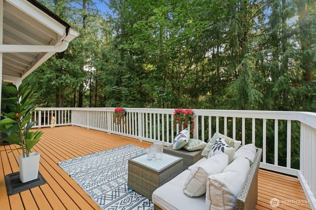 25120 SE 14th Street, Sammamish, WA 98075