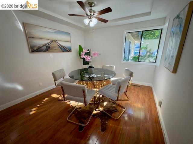 901 Helix Dr, Concord, CA 94518