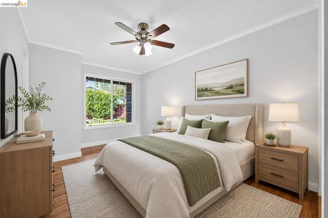 901 Helix Dr, Concord, CA 94518