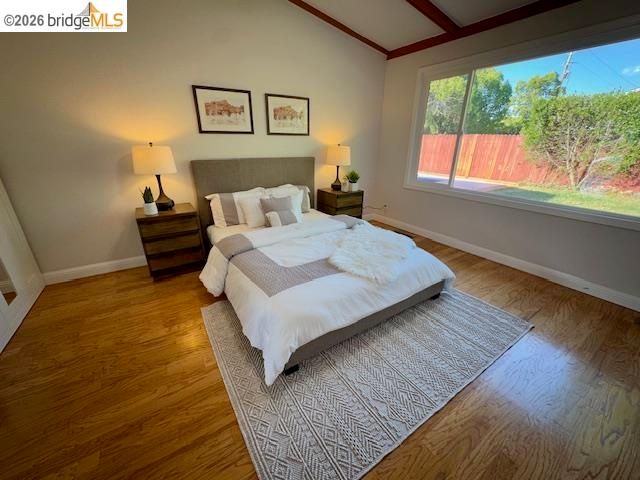 901 Helix Dr, Concord, CA 94518