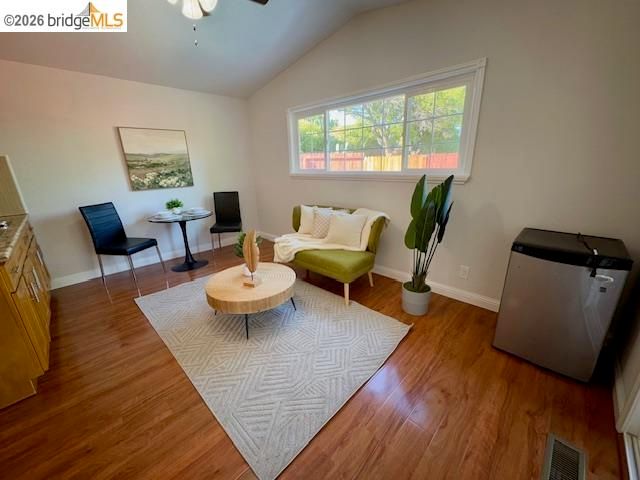 901 Helix Dr, Concord, CA 94518