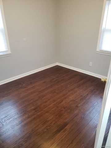 2099 Cleveland Avenue, Lincoln Park, MI 48146