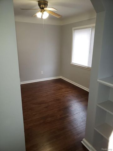 2099 Cleveland Avenue, Lincoln Park, MI 48146