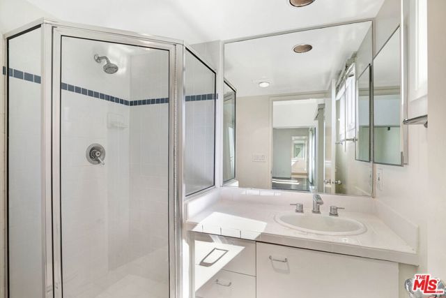 811 21st Street 2, Santa Monica, CA 90403