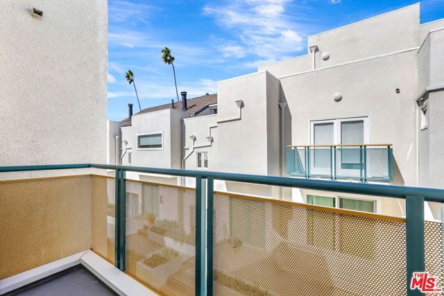 811 21st Street 2, Santa Monica, CA 90403