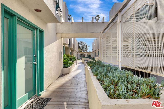 811 21st Street 2, Santa Monica, CA 90403