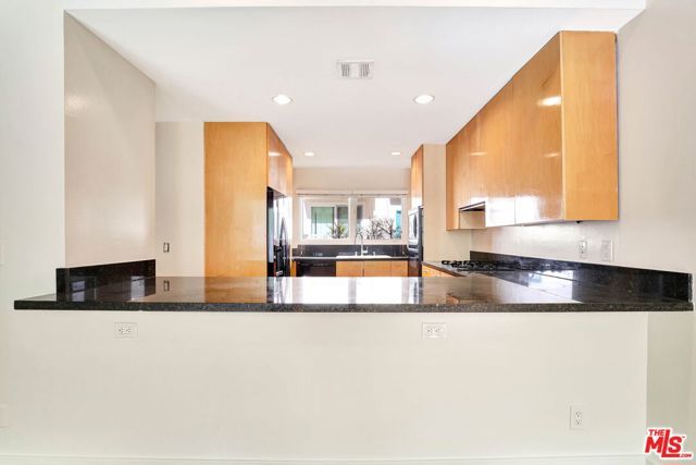 811 21st Street 2, Santa Monica, CA 90403