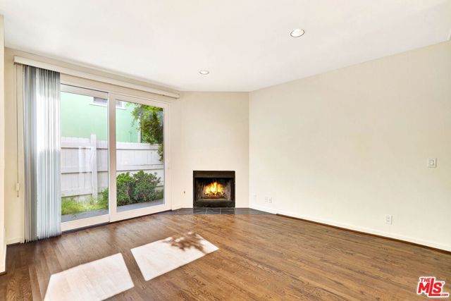 811 21st Street 2, Santa Monica, CA 90403