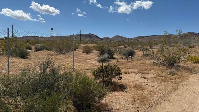 1863 Cypress Lane, Landers, CA 92285