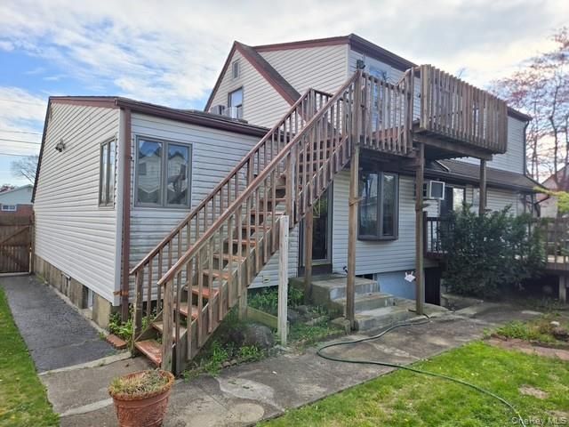 9 Goshen Street, Deer Park, NY 11729