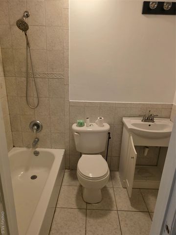 22 Woodland Street, Lake Ronkonkoma, NY 11779