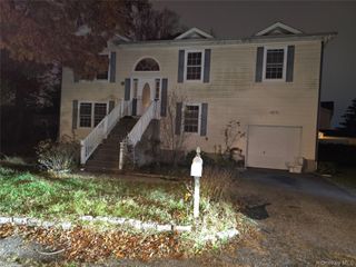 22 Woodland Street, Lake Ronkonkoma, NY 11779