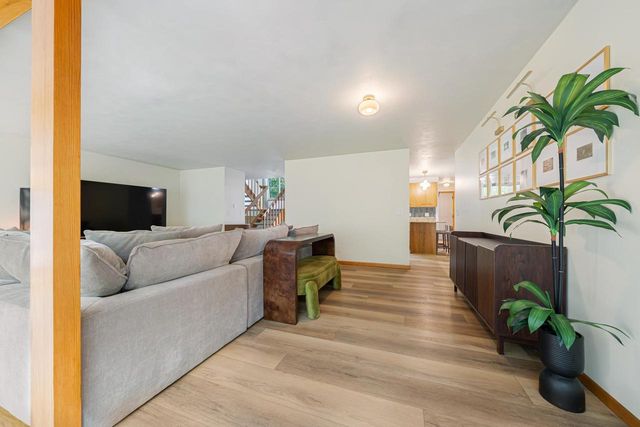 1730 N BRIARCLIFF DRIVE, Appleton, WI 54915