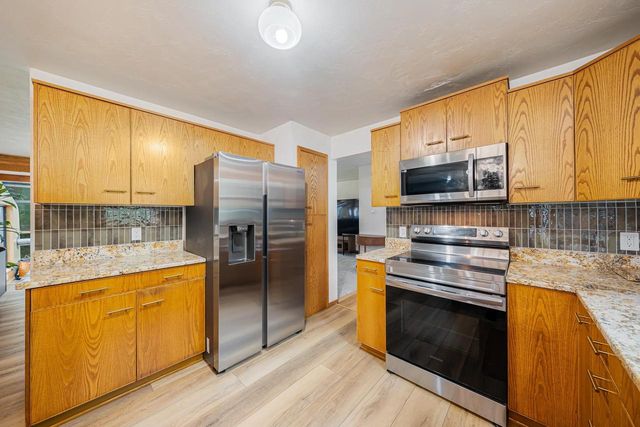 1730 N BRIARCLIFF DRIVE, Appleton, WI 54915