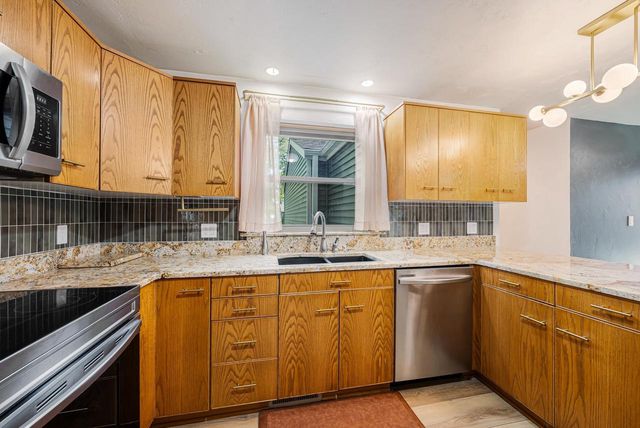 1730 N BRIARCLIFF DRIVE, Appleton, WI 54915