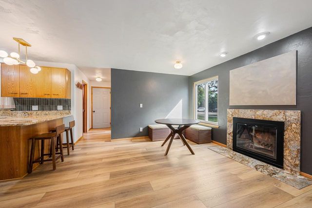 1730 N BRIARCLIFF DRIVE, Appleton, WI 54915