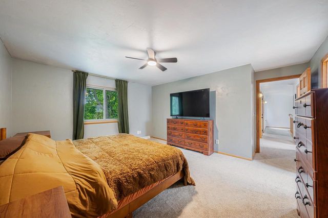 1730 N BRIARCLIFF DRIVE, Appleton, WI 54915