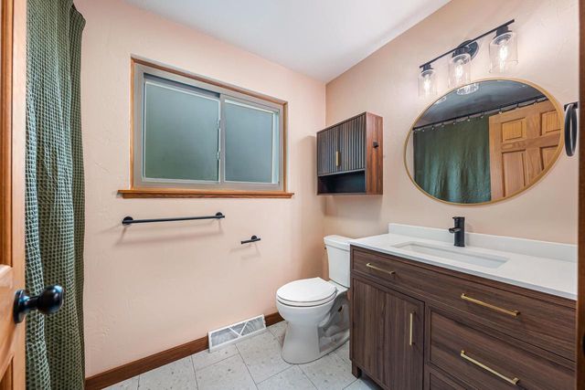 1730 N BRIARCLIFF DRIVE, Appleton, WI 54915