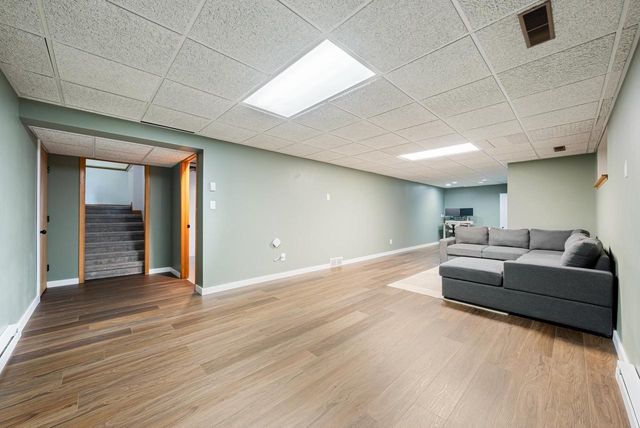 1730 N BRIARCLIFF DRIVE, Appleton, WI 54915