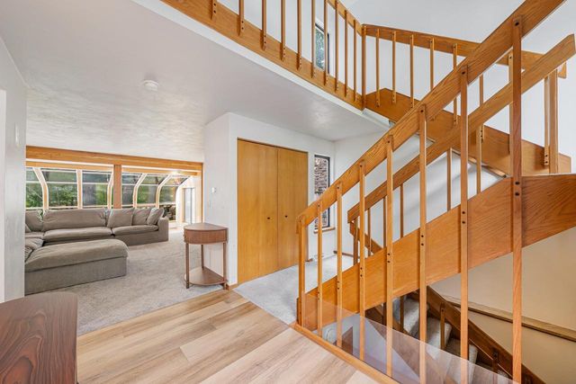 1730 N BRIARCLIFF DRIVE, Appleton, WI 54915