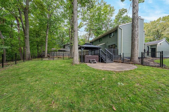 1730 N BRIARCLIFF DRIVE, Appleton, WI 54915