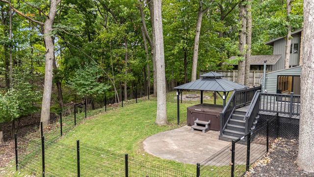 1730 N BRIARCLIFF DRIVE, Appleton, WI 54915