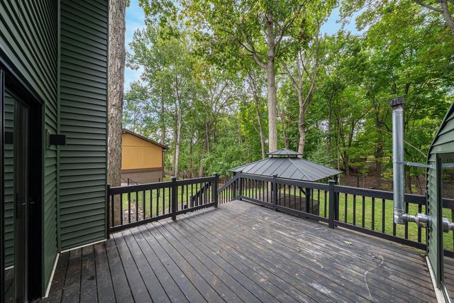 1730 N BRIARCLIFF DRIVE, Appleton, WI 54915