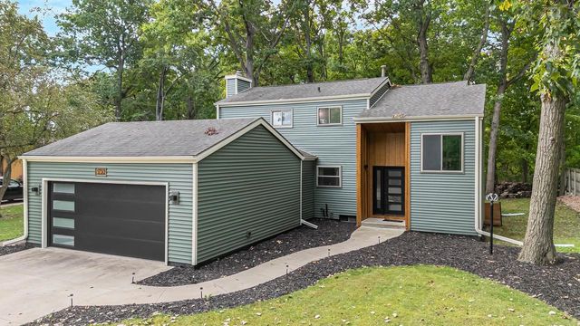 1730 N BRIARCLIFF DRIVE, Appleton, WI 54915