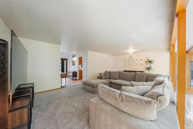 1730 N BRIARCLIFF DRIVE, Appleton, WI 54915