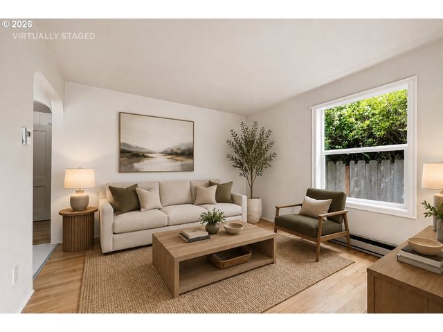 1746 W 9TH Pl, Eugene, OR 97402