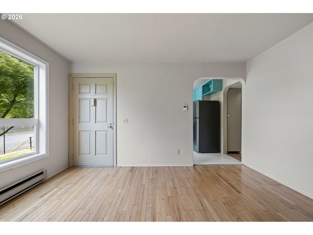 1746 W 9TH Pl, Eugene, OR 97402