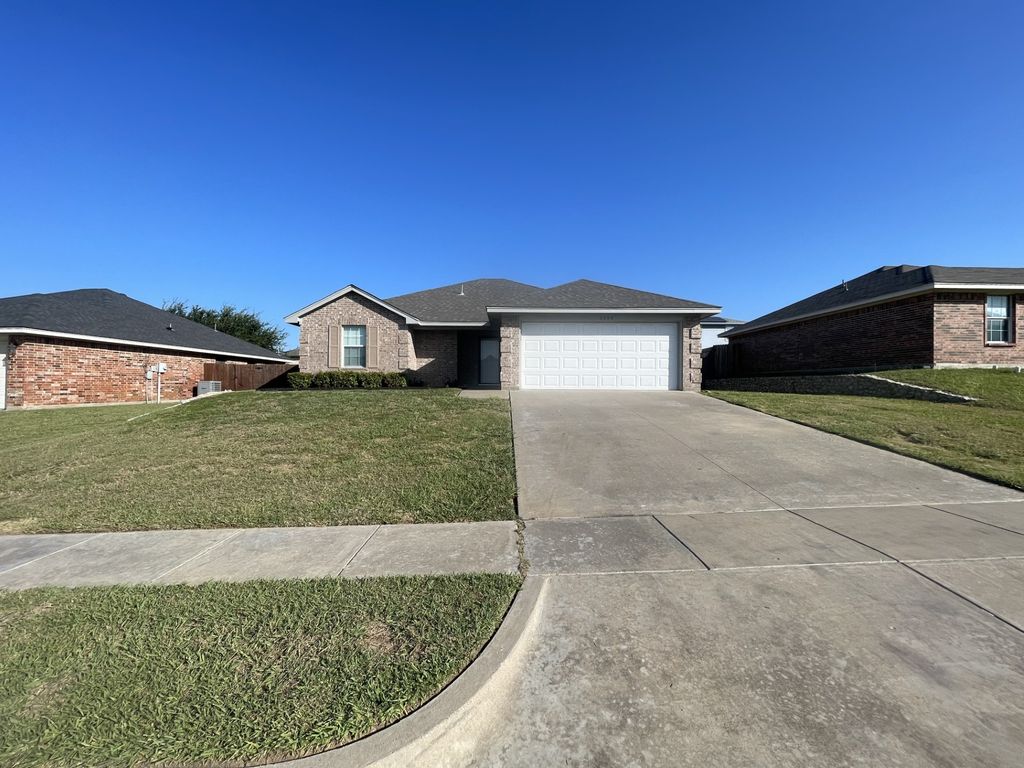 2504 Buffalo Run, Burleson, TX 76028