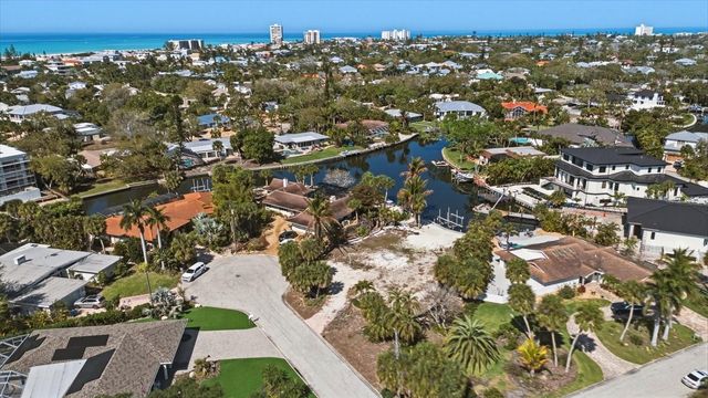 5448 AZURE WAY, Sarasota, FL 34242