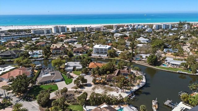 5448 AZURE WAY, Sarasota, FL 34242