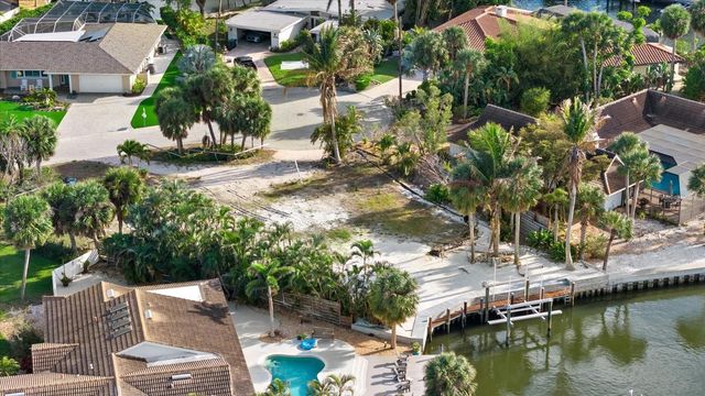 5448 AZURE WAY, Sarasota, FL 34242