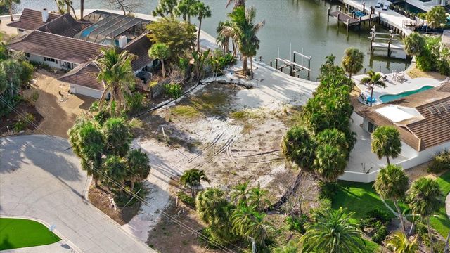 5448 AZURE WAY, Sarasota, FL 34242