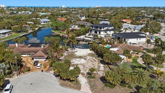 5448 AZURE WAY, Sarasota, FL 34242