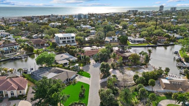 5448 AZURE WAY, Sarasota, FL 34242